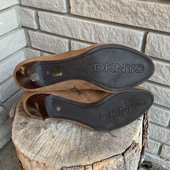 𝅺DKNYC Samira Suede Round Toe Ankle Booties Tan Sz 10 - Picture 11 of 14